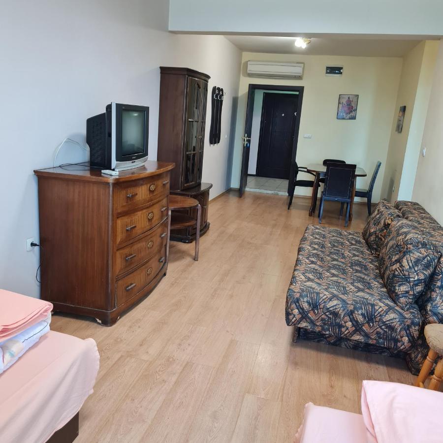 Елка Daire Burgaz Dış mekan fotoğraf