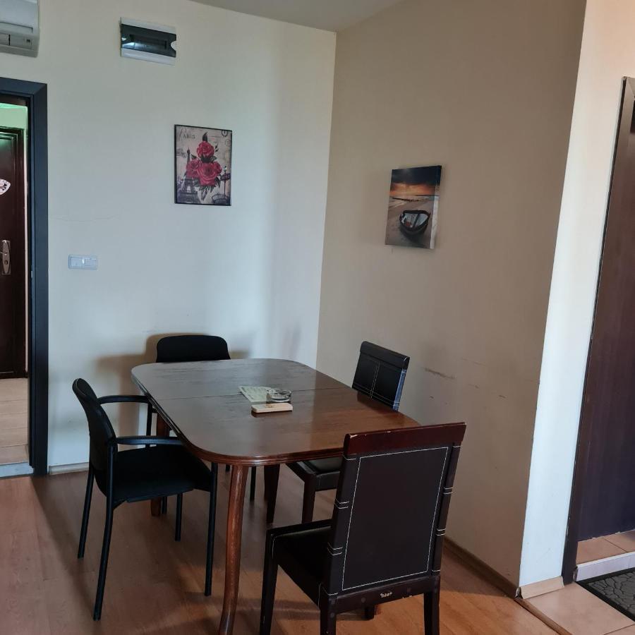 Елка Daire Burgaz Dış mekan fotoğraf