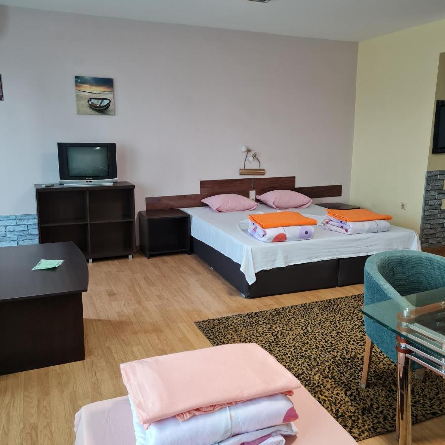 Елка Daire Burgaz Dış mekan fotoğraf